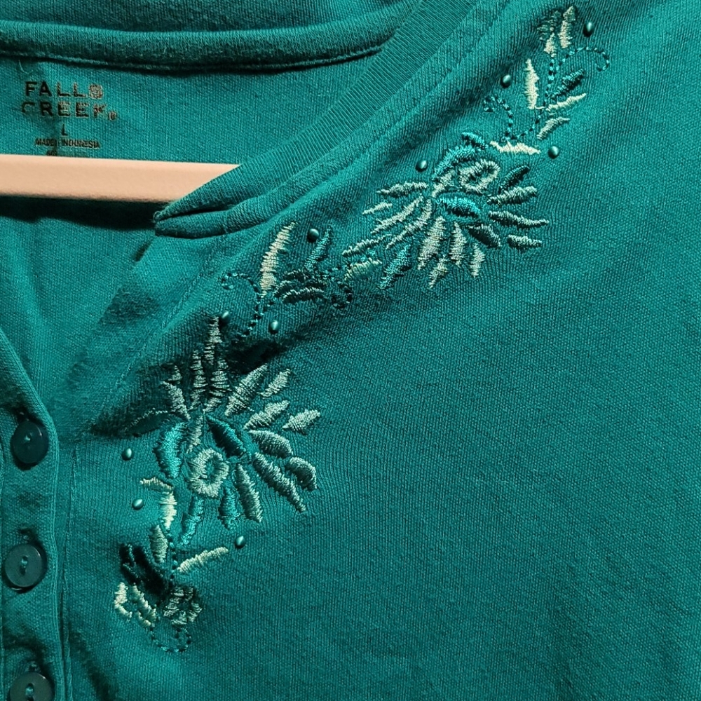 Embroidered top - Picture 3 of 3